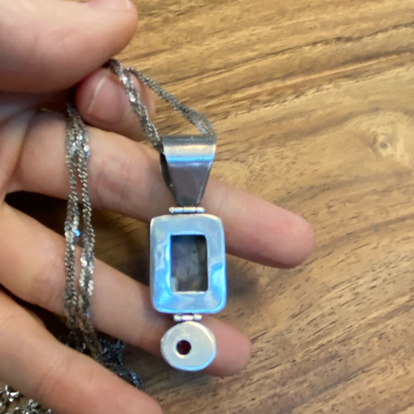 Chaorite and amethyst gemstone silver pendant with braided silver chain - Picture 6 of 7